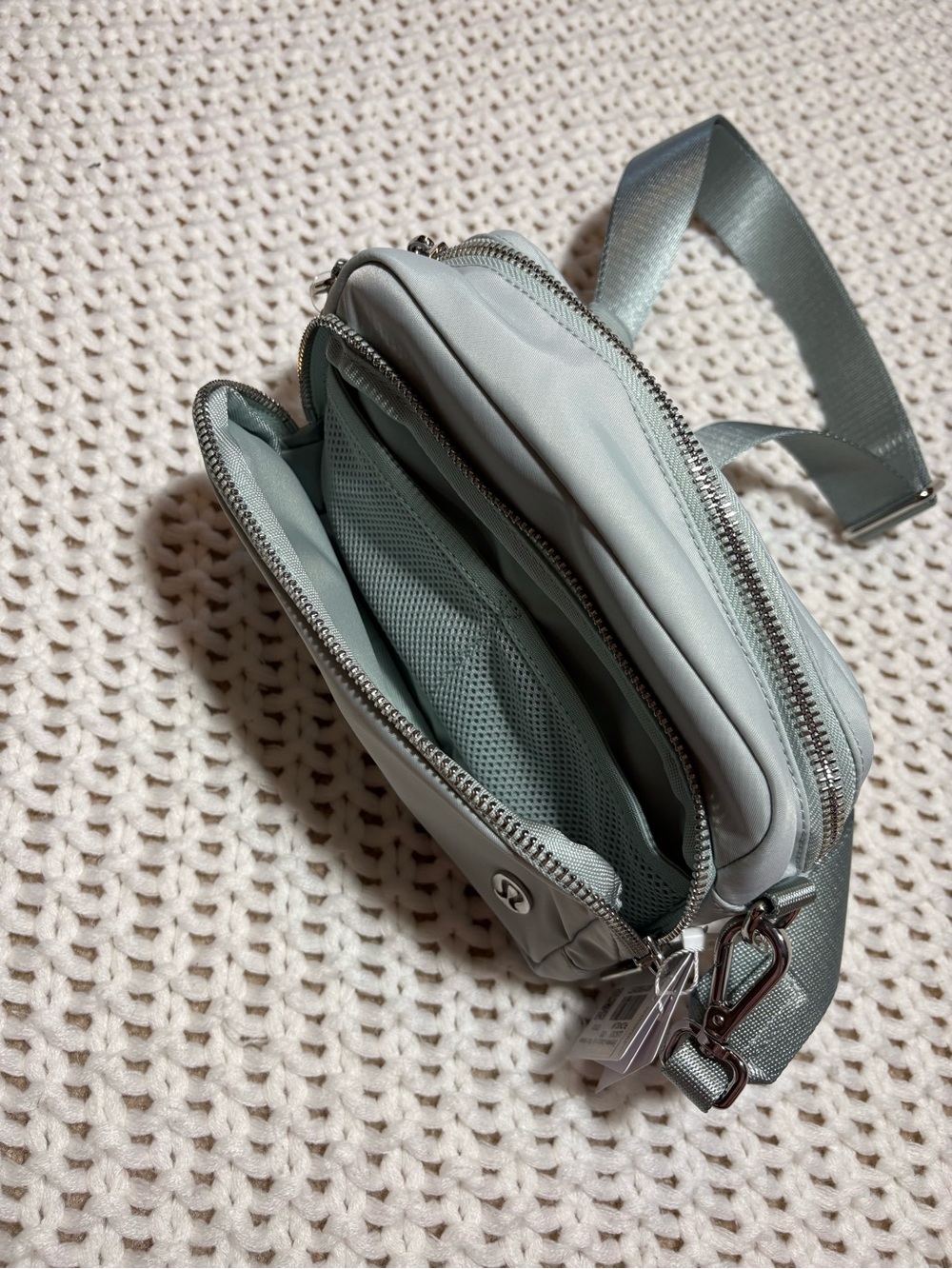 NWT lululemon pelican/silver everywhere crossbody bag *metal hardware - Picture 8 of 10